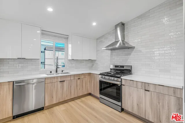 $2,495 | 5413 1/2 Troost Avenue, Valley Village, CA 91601