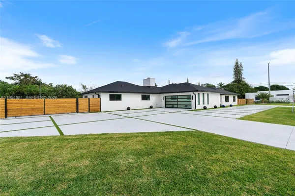 $2,399,000 | 12425 Southwest 226th Street, Miami, FL 33170