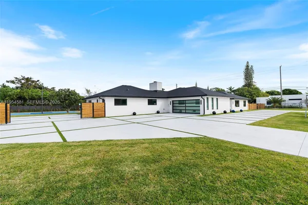 $2,399,000 | 12425 Southwest 226th Street, Miami, FL 33170