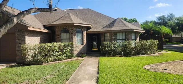 a house view with a outdoor space