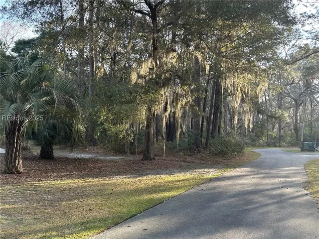 $850,000 | 12 Freeport Court, Daufuskie Island, SC 29915