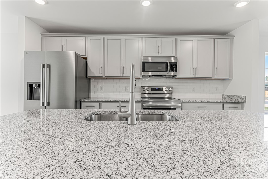 203 Hasty Point Road Port Wentworth, GA 31407 - Photo 5 of 49 Kitchen Island Close Up
