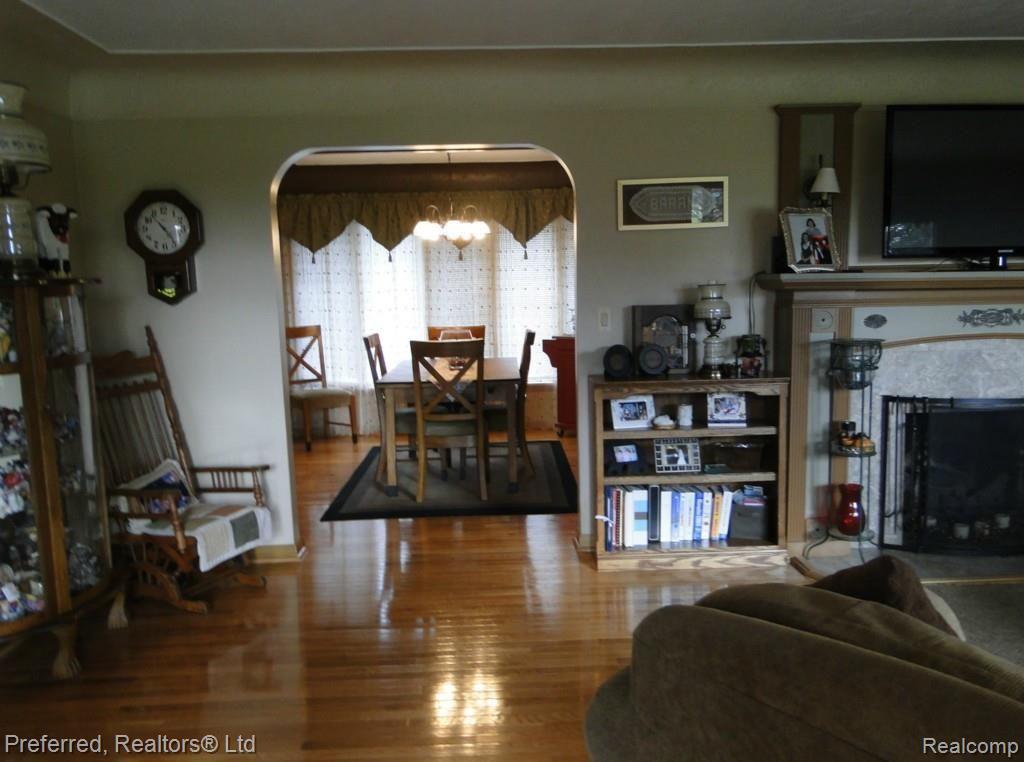 12280 Sweitzer Road Carleton, MI 48117 - Photo 16 of 84 DSC06168.jpg