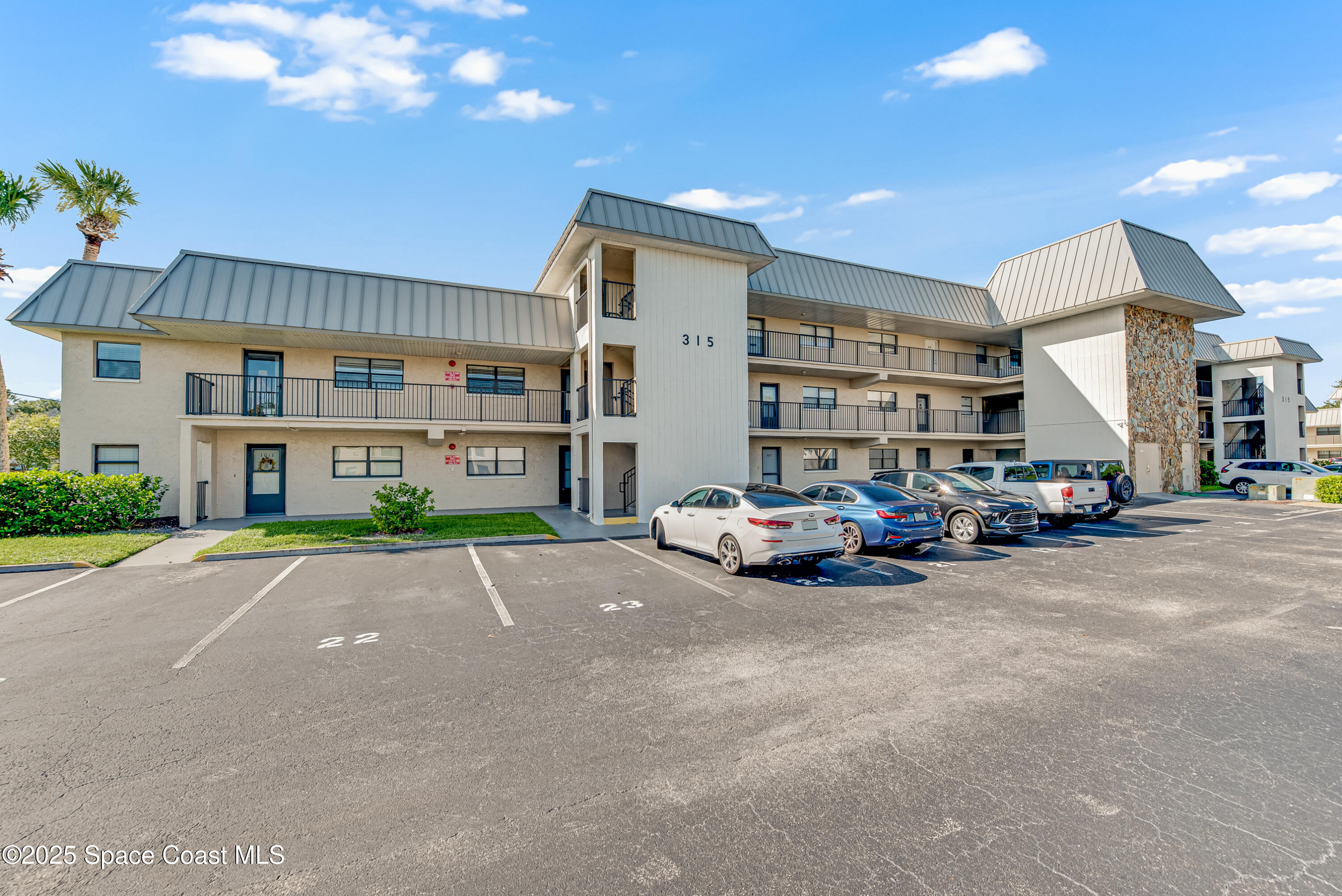 a car parked in front of a building
