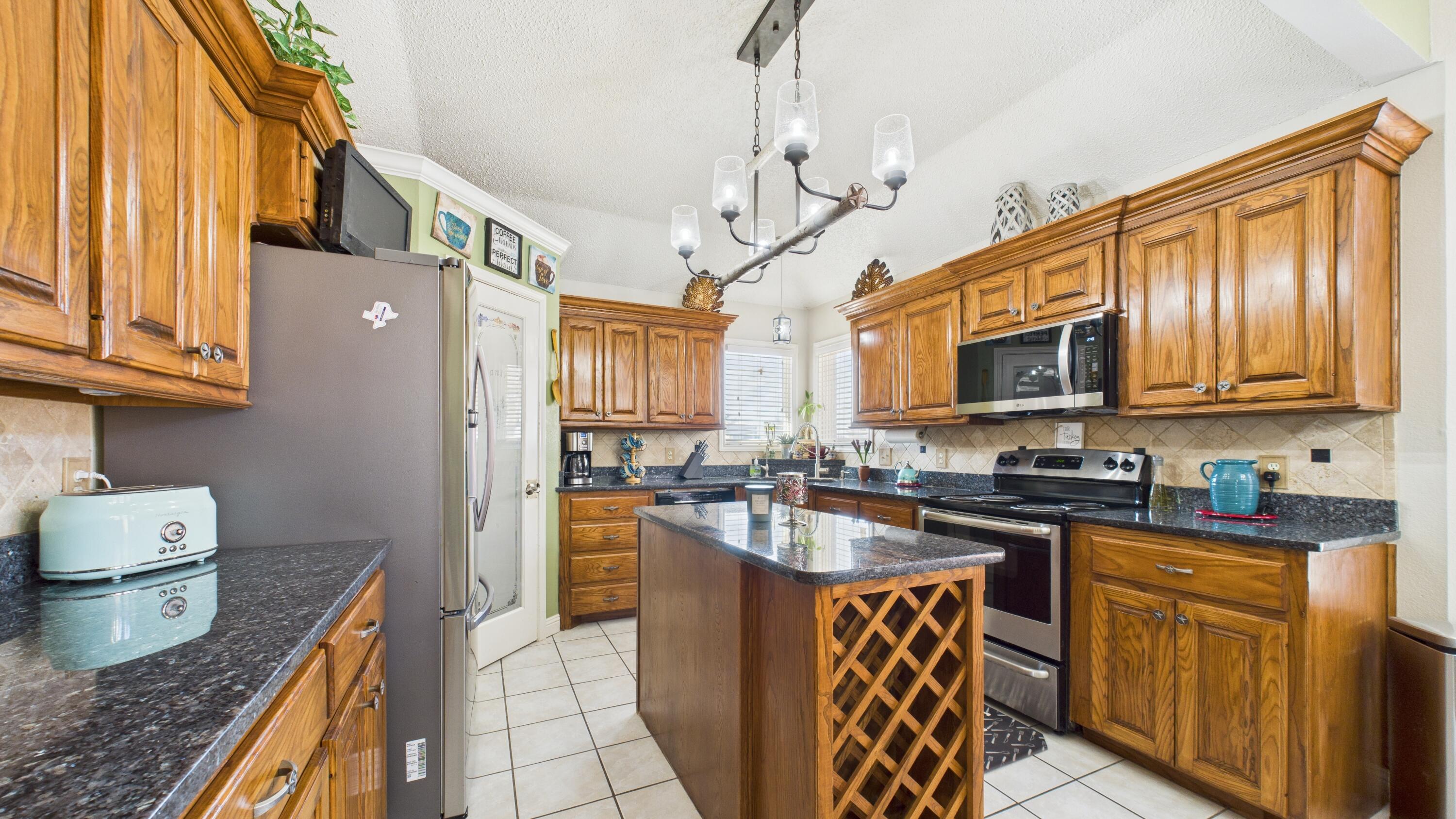 2909 146th Street Lubbock, TX 79423 - Photo 26 of 76 2909-146th-St_Lubbock-TX_28_Kitchen