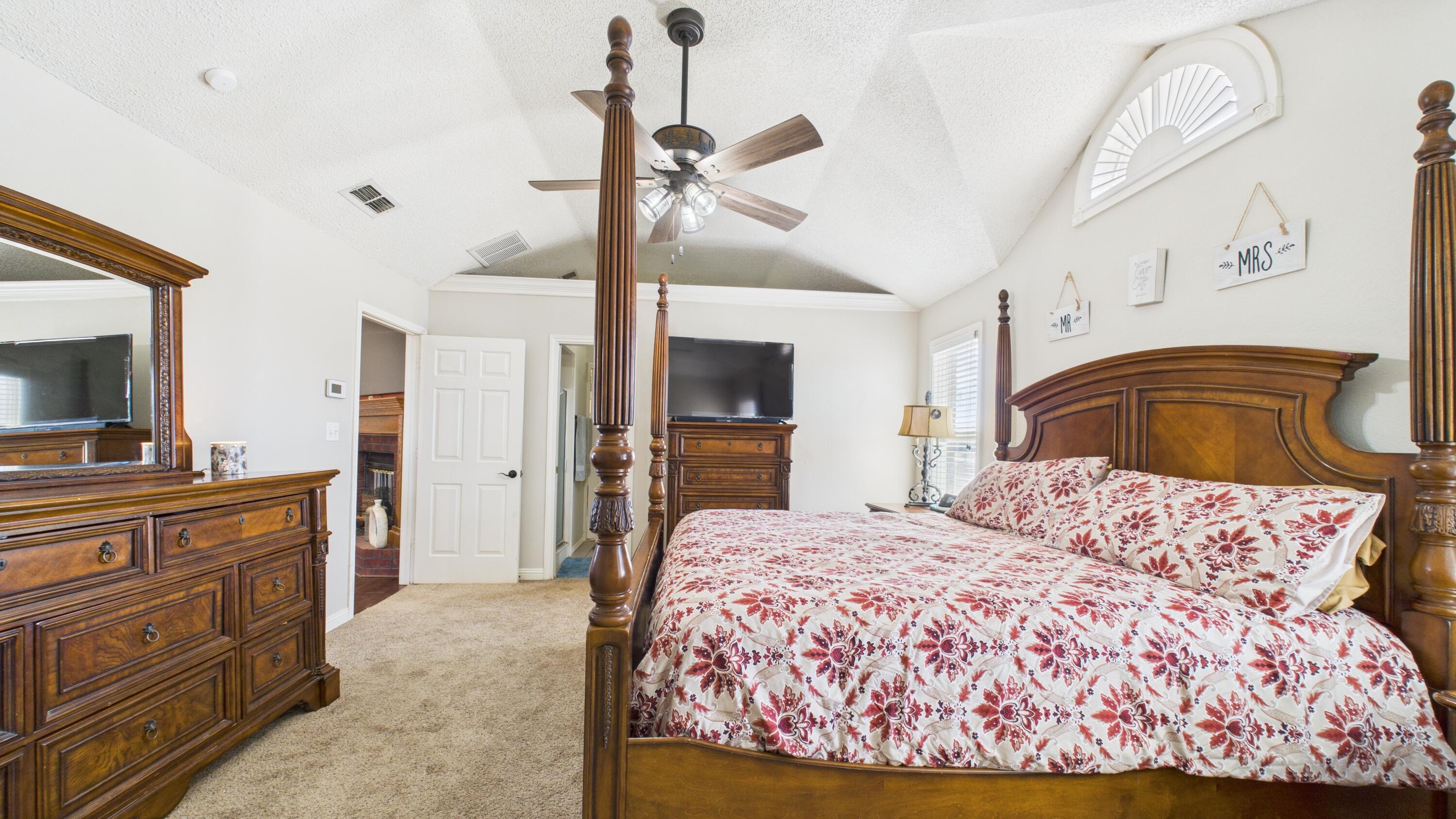 2909 146th Street Lubbock, TX 79423 - Photo 33 of 76 2909-146th-St_Lubbock-TX_41_Primary-Bedr