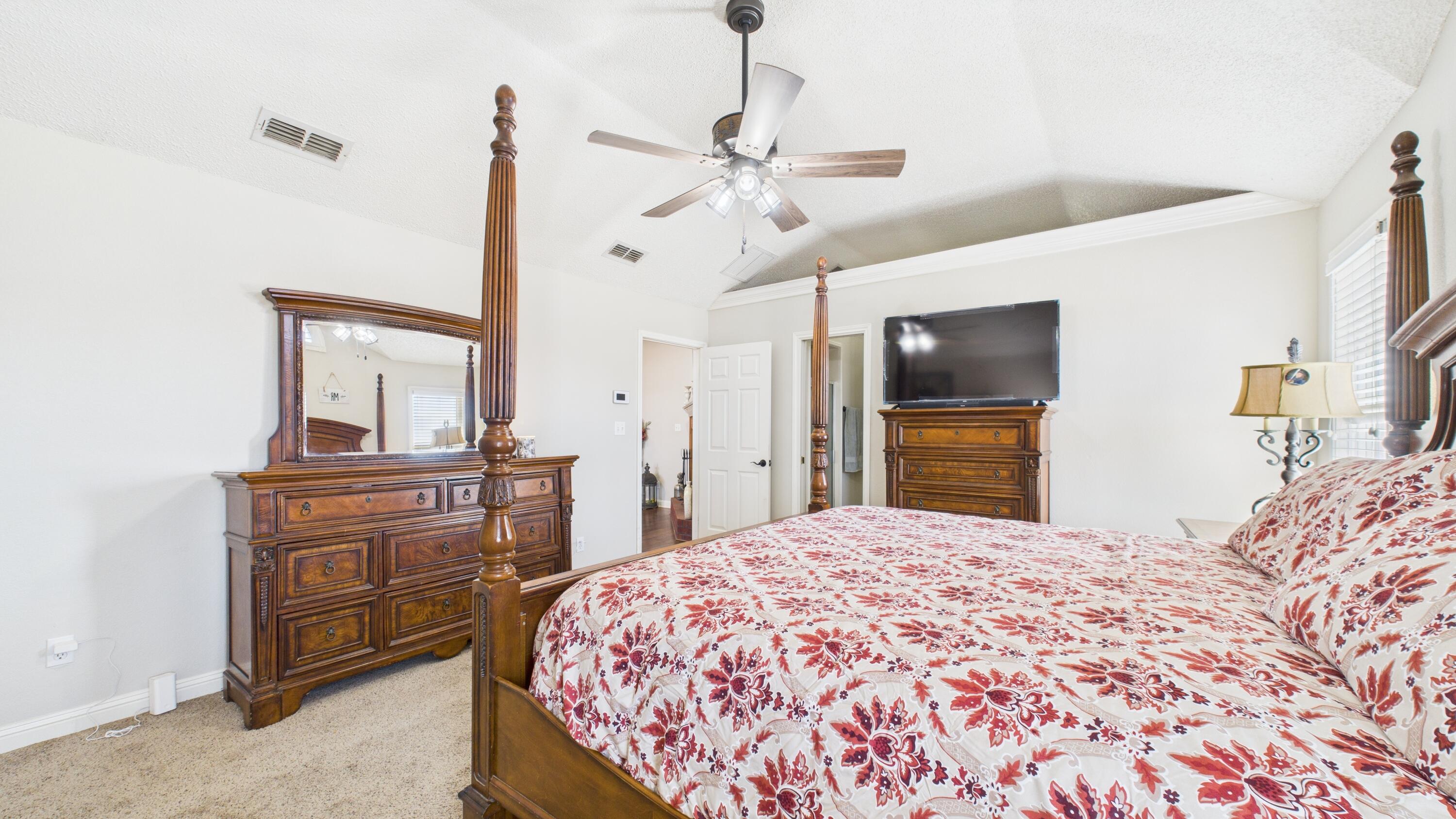 2909 146th Street Lubbock, TX 79423 - Photo 34 of 76 2909-146th-St_Lubbock-TX_42_Primary-Bedr