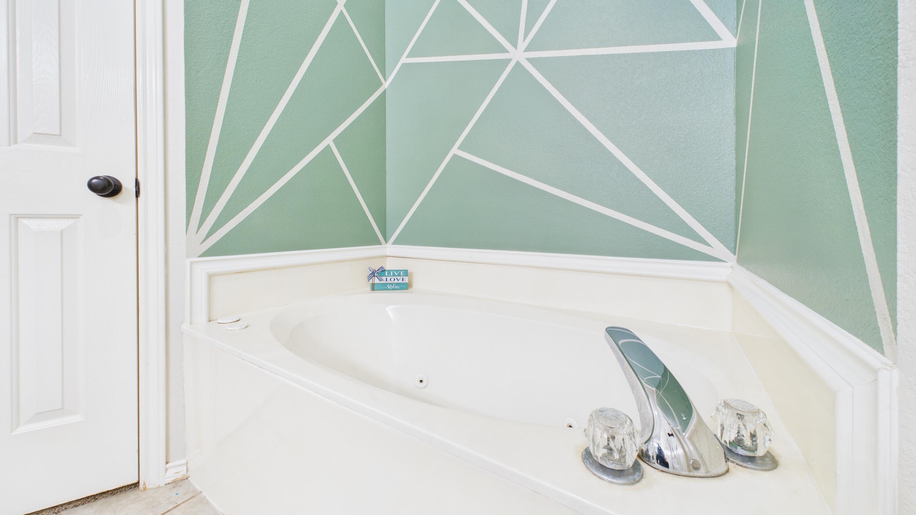 2909 146th Street Lubbock, TX 79423 - Photo 40 of 76 2909-146th-St_Lubbock-TX_48_Primary-Bath