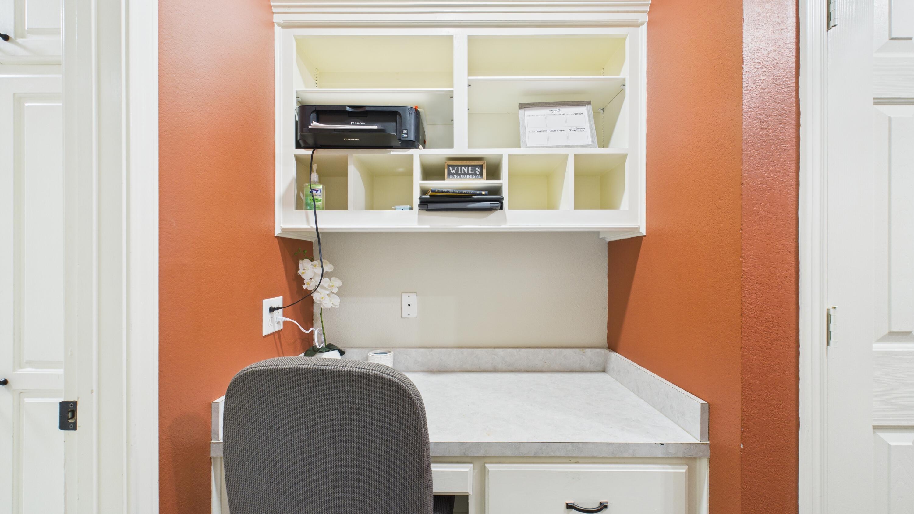 2909 146th Street Lubbock, TX 79423 - Photo 61 of 76 2909-146th-St_Lubbock-TX_36_Hallway