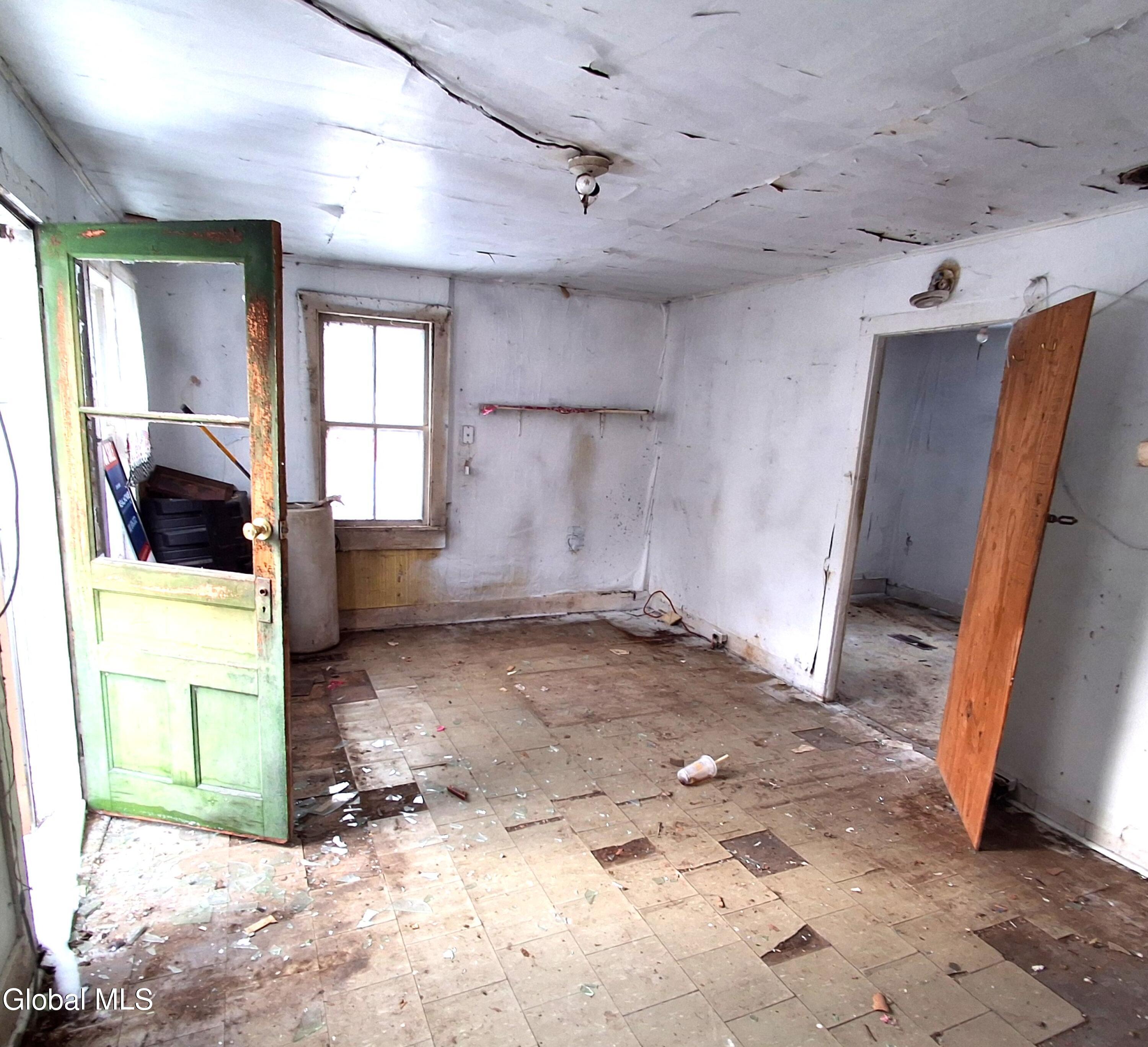 29 Moss Street New Berlin, NY 13411 - Photo 5 of 7 lr1