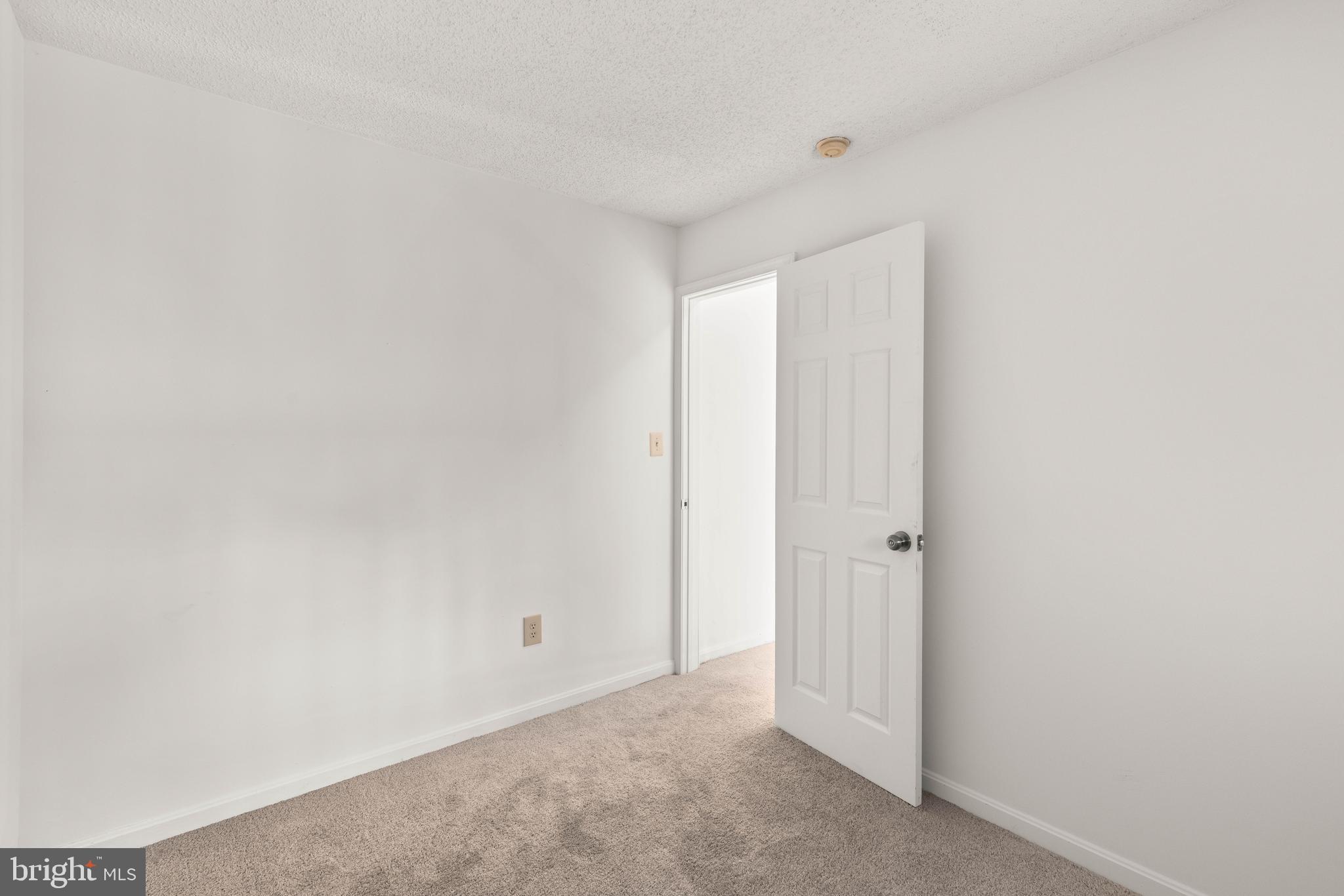 10419 Beacon Ridge Drive, Unit 302 Bowie, MD 20721 - Photo 14 of 26 Primary Bedroom