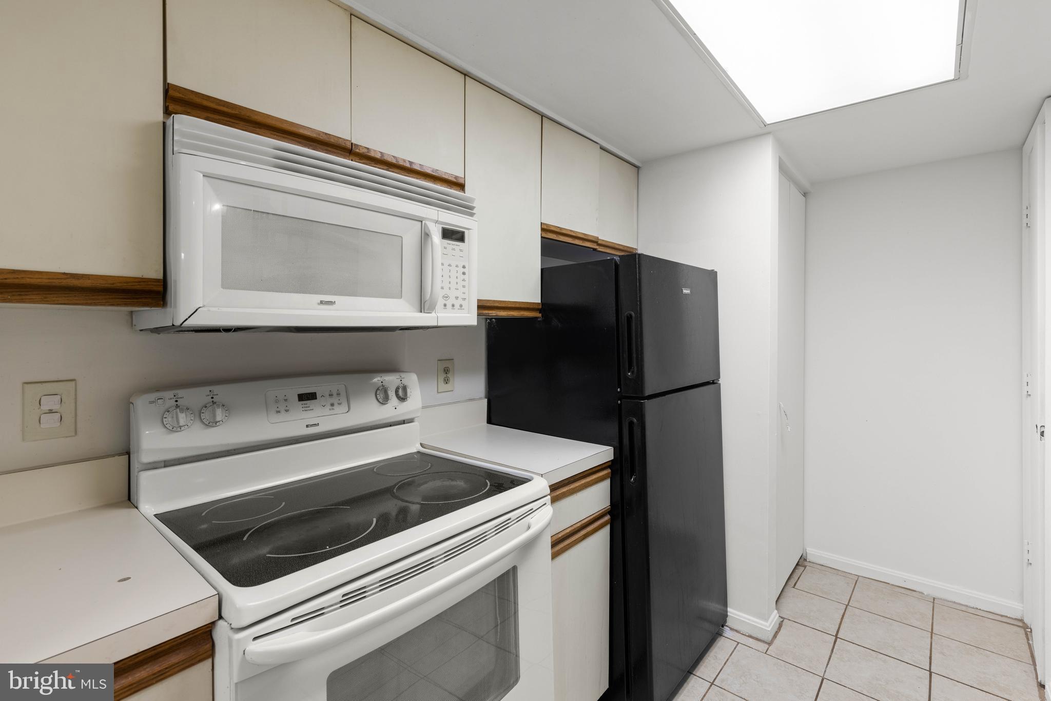 10419 Beacon Ridge Drive, Unit 302 Bowie, MD 20721 - Photo 9 of 26 Kitchen