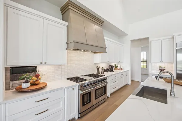 $979,900 | 1027 Lake Breeze Drive, Waller, TX 77484