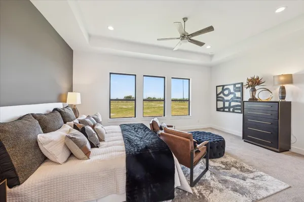 $979,900 | 1027 Lake Breeze Drive, Waller, TX 77484