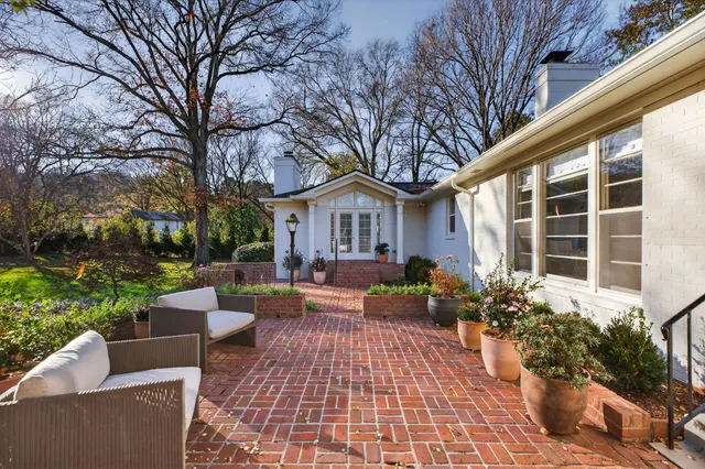 $10,000 | 1209 Tyne Boulevard, Nashville, TN 37215