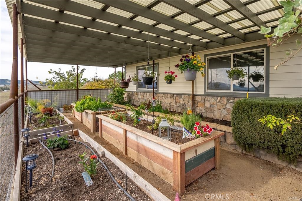 8580 Warren Road Paso Robles, CA 93446 - Photo 32 of 64 Gallery Image 32