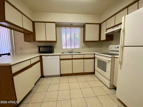 $1,550 | 13643 North Hamilton Drive, Unit 2, Fountain Hills, AZ 85268