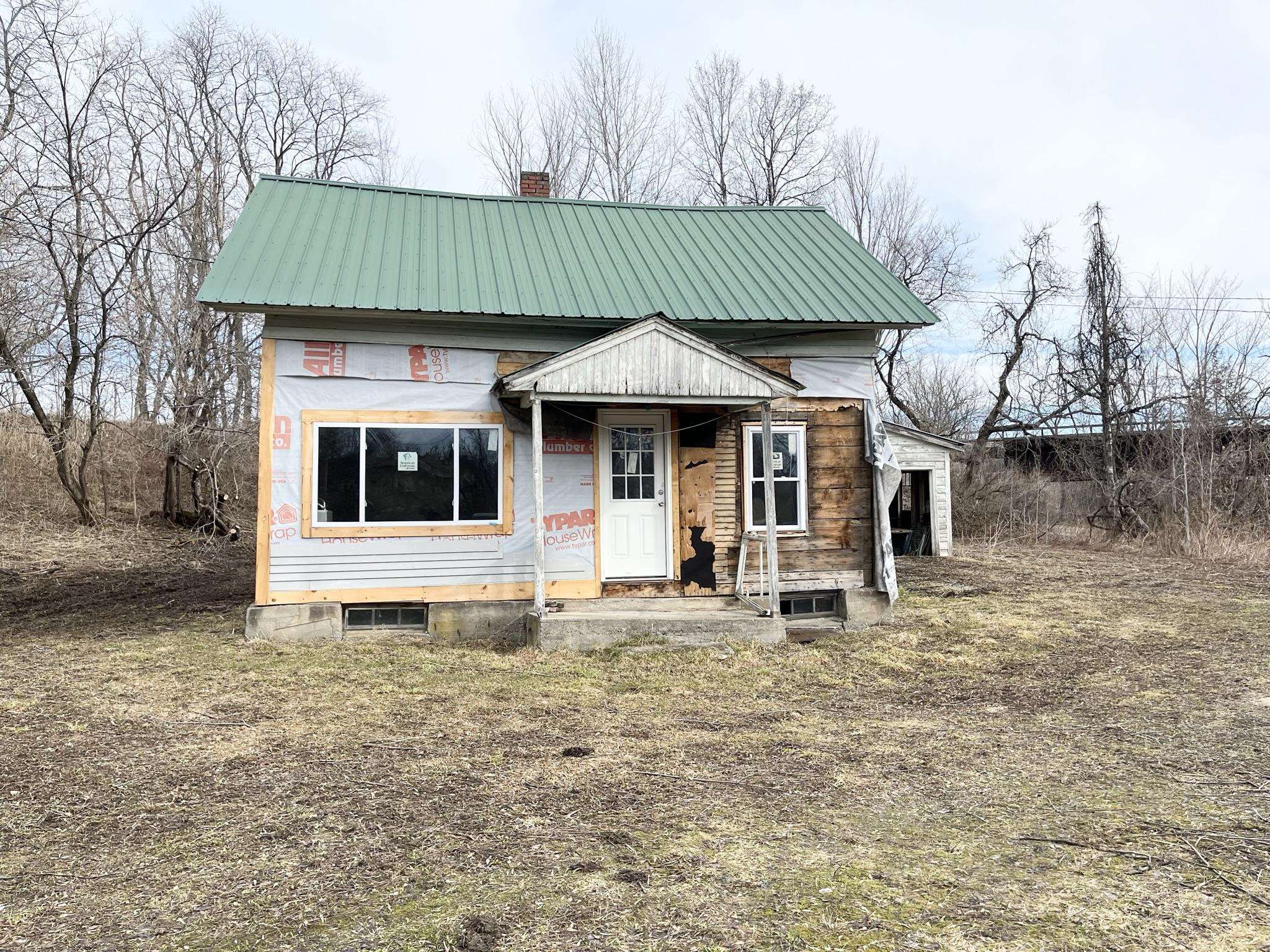 51 Hill Street Troy, VT 05859 - Photo 3 of 20