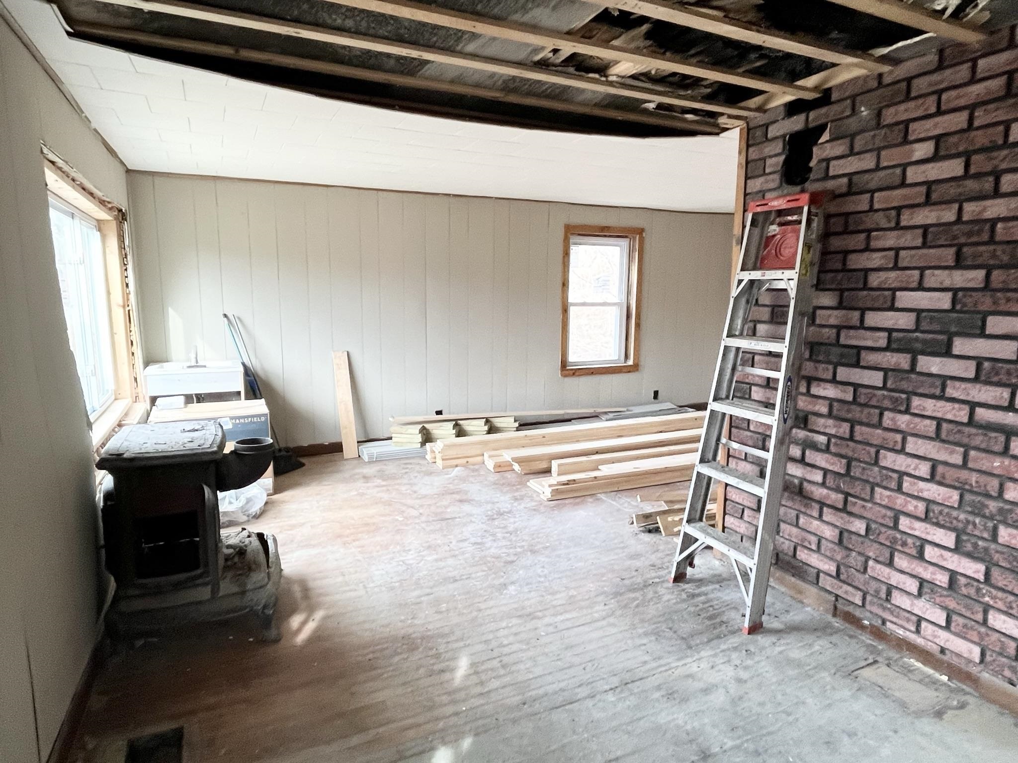 51 Hill Street Troy, VT 05859 - Photo 9 of 20