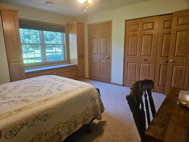 $272,500 | 720 Wood River Court, Unit 4, West Bend, WI 53095