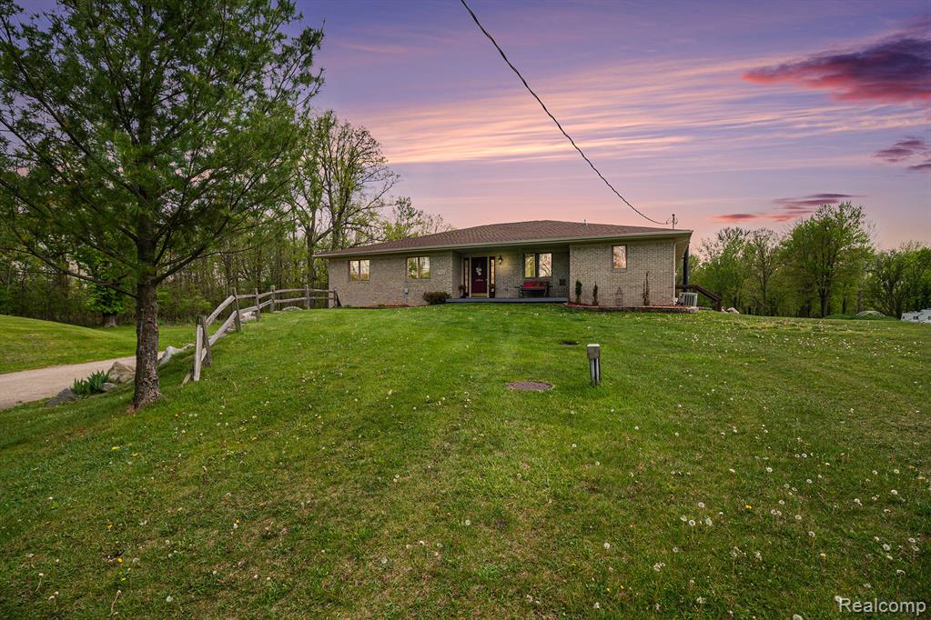 7031 Munsell Road Howell, MI 48843 - Photo 1 of 42 Gallery Image 1