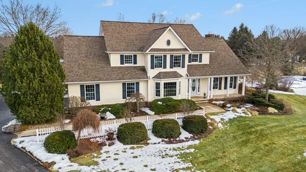 $700,000 | 3701 Garden Court East, Saline, MI 48176