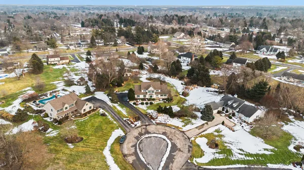 $700,000 | 3701 Garden Court East, Saline, MI 48176