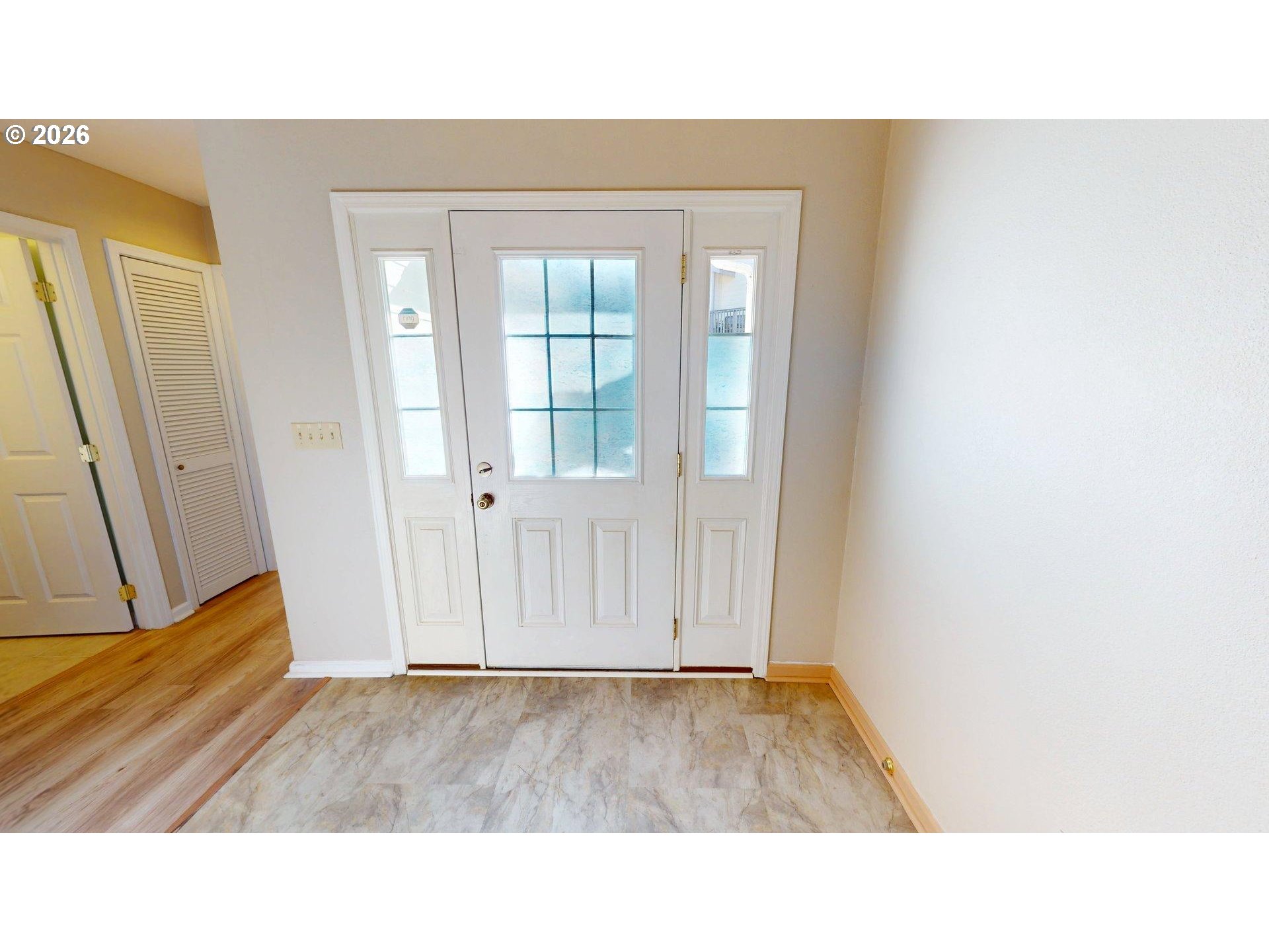 29224 Skunk Run Road Gold Beach, OR 97444 - Photo 29 of 39 Entrance/Foyer
