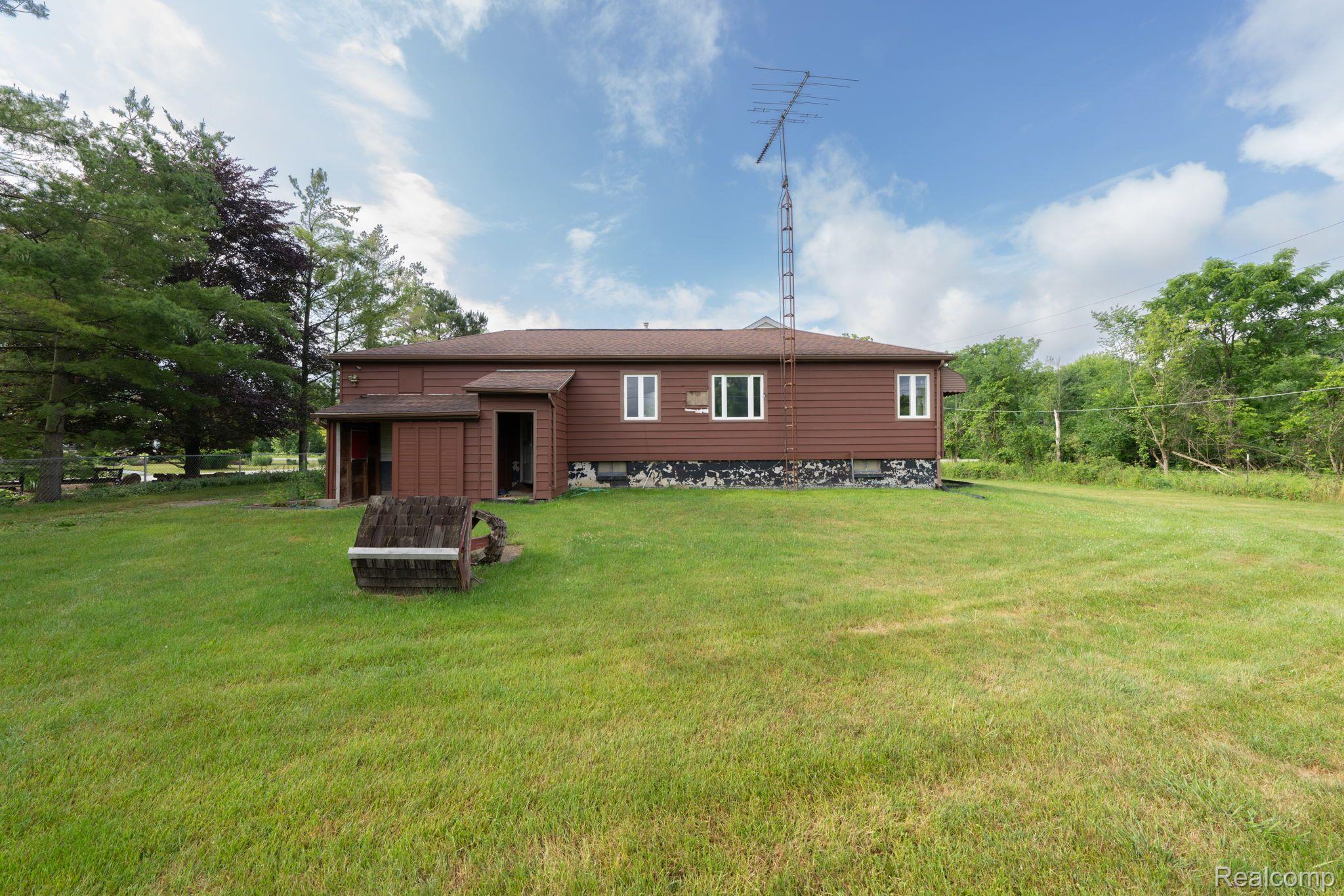 5638 Davison Road Lapeer, MI 48446 - Photo 12 of 34 Gallery Image 12