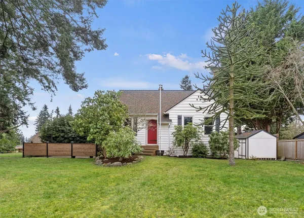 $799,000 | 21522 92nd Avenue West, Edmonds, WA 98020
