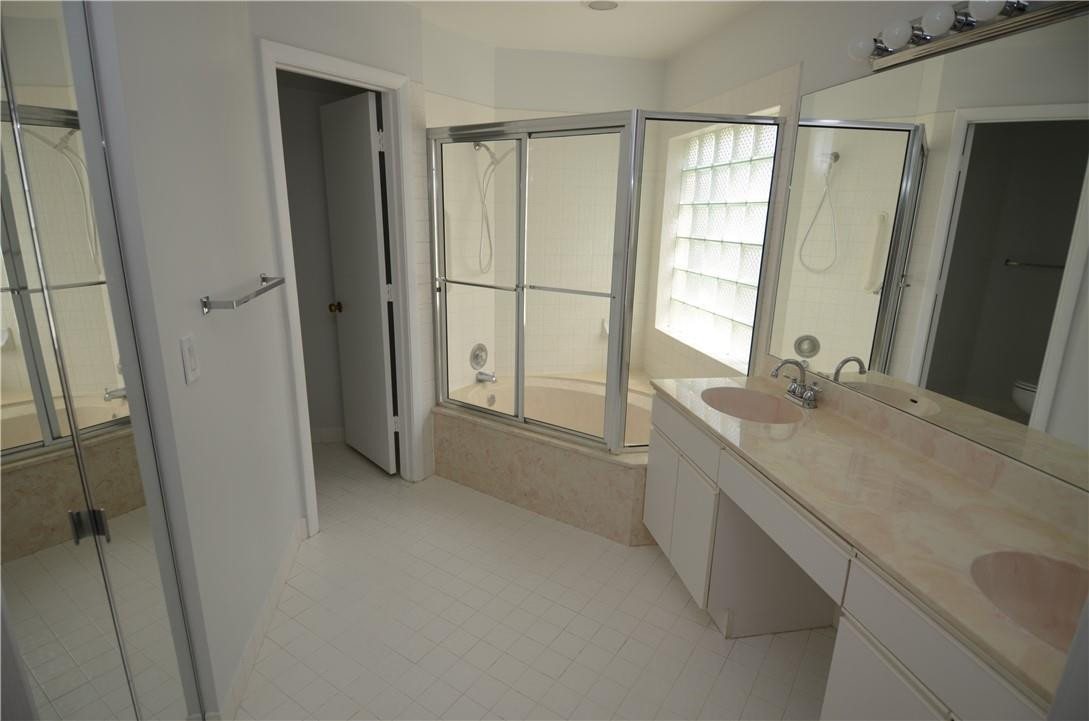 547 Bridgeton Road Weston, FL 33326 - Photo 13 of 24 Photo 13