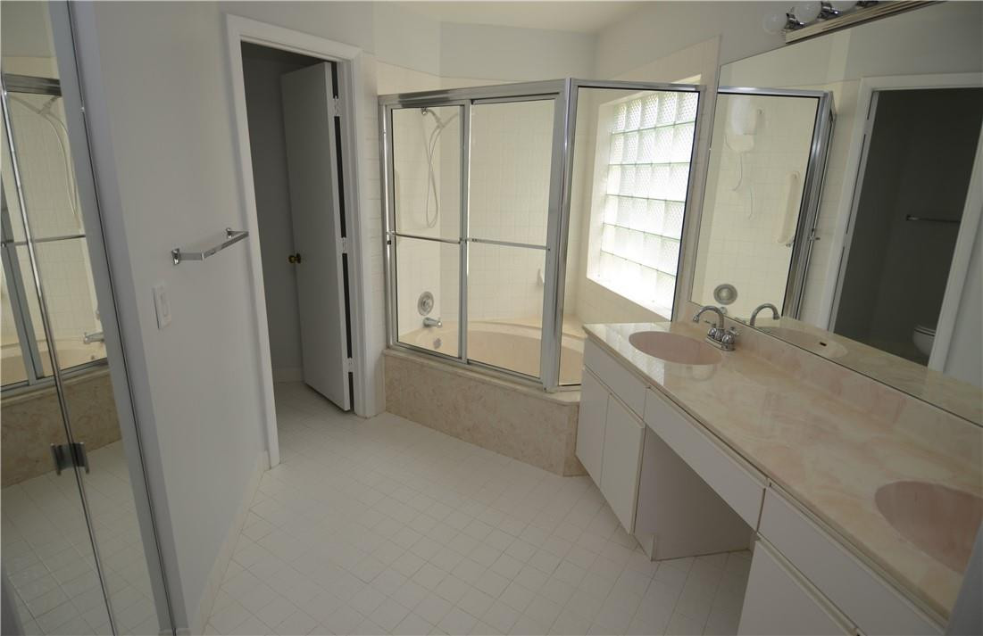 547 Bridgeton Road Weston, FL 33326 - Photo 14 of 24 Photo 14