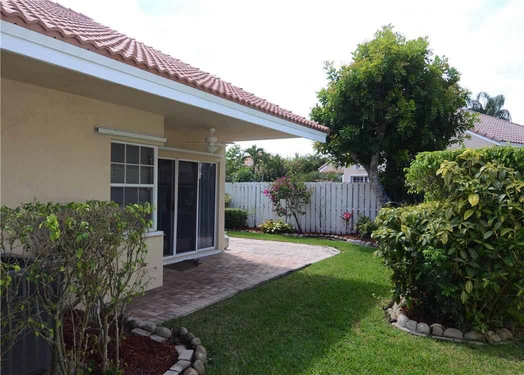 547 Bridgeton Road Weston, FL 33326 - Photo 2 of 24 Photo 2