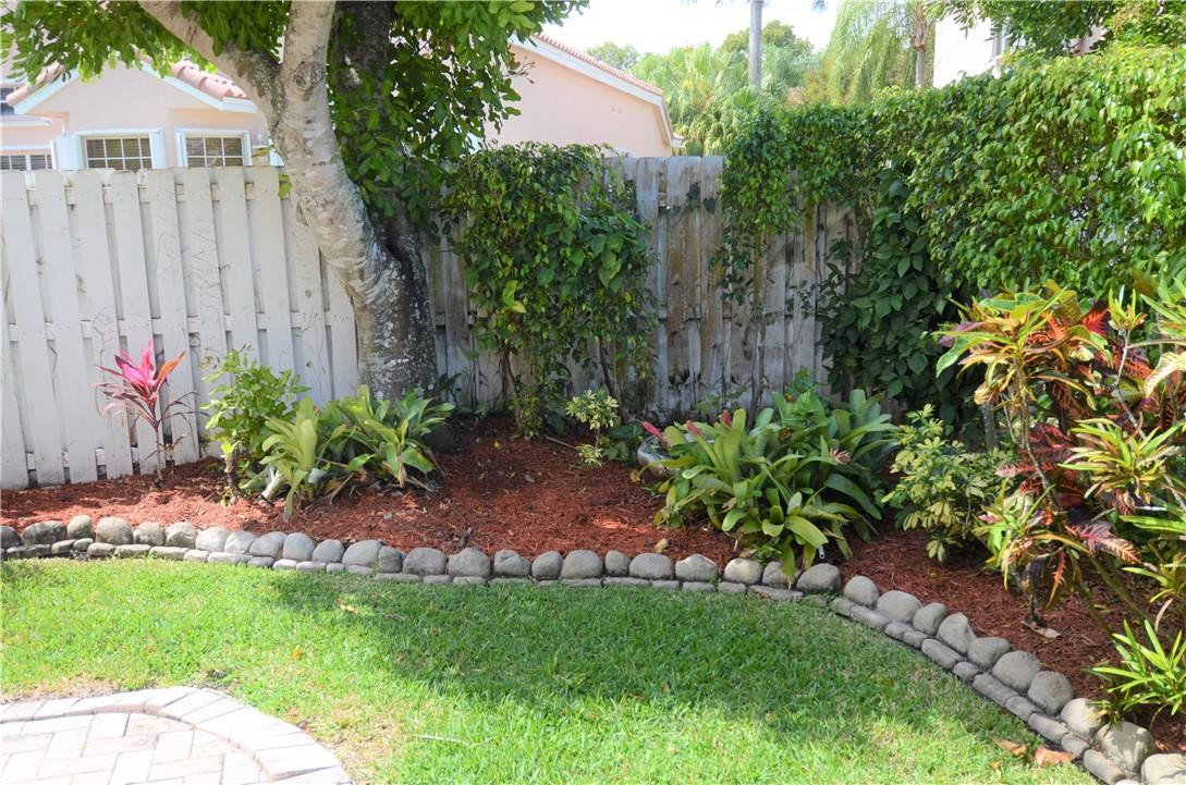 547 Bridgeton Road Weston, FL 33326 - Photo 4 of 24 Photo 4