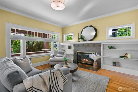 $995,000 | 2816 Cornwall Avenue, Bellingham, WA 98225