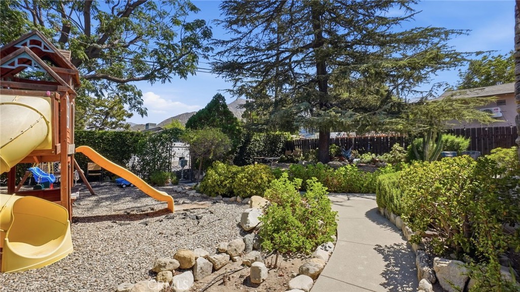 7276 Summitrose Street Tujunga, CA 91042 - Photo 3 of 61 Gallery Image 3