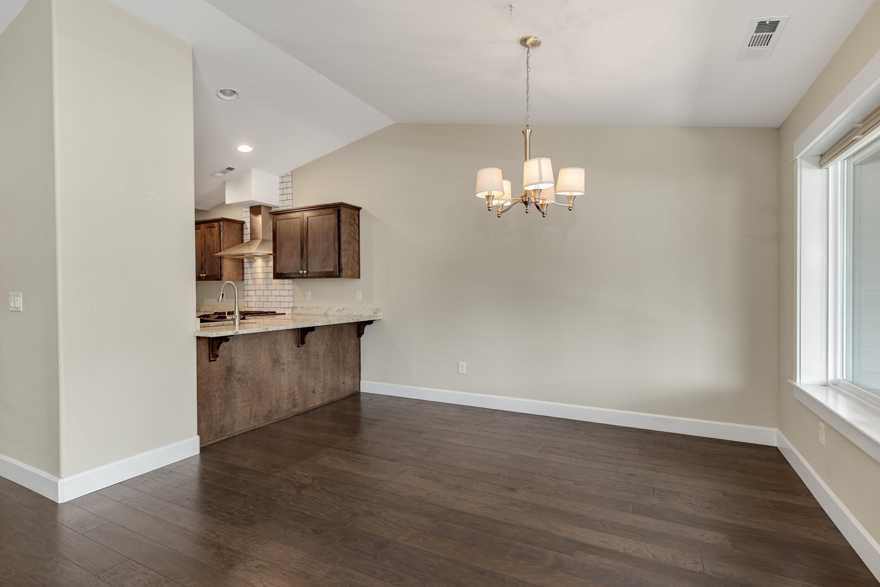 563 Plum Ridge Court Ashland, OR 97520 - Photo 16 of 39 PR(22)