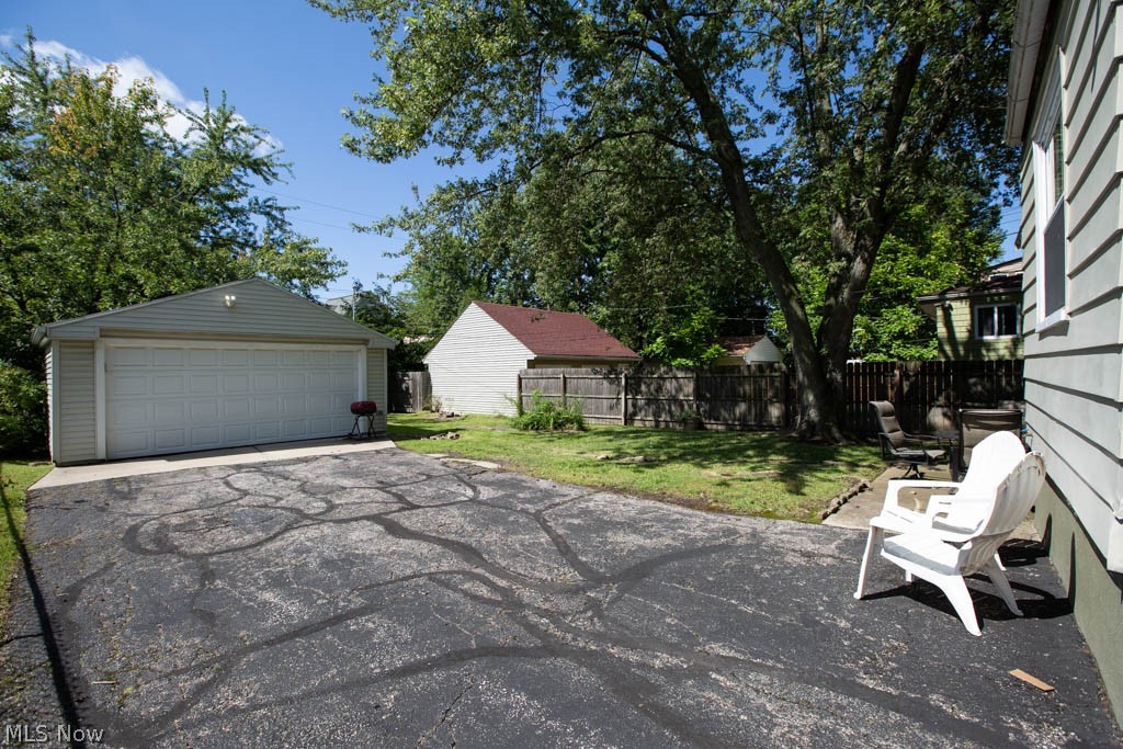 1052 Pembrook Road Cleveland Heights, OH 44121 - Photo 25 of 35 Gallery Image 25