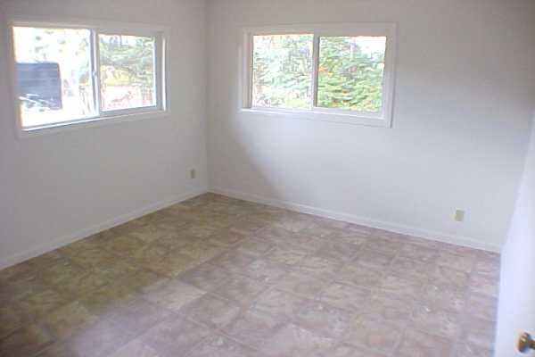 4856 Nonou Road Kapaa, HI 96746 - Photo 5 of 5 an empty room with a window