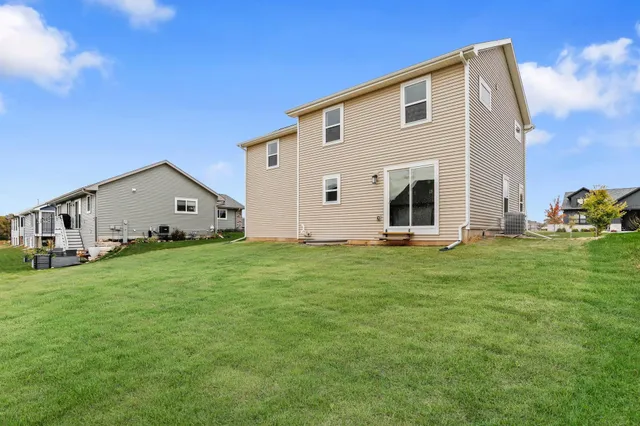 $474,900 | 1508 Dahlia, Stoughton, WI 53589