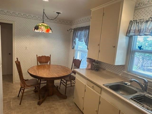 808 Dewitt Park Road Yreka, CA 96097 - Photo 6 of 19 Gallery Image 6