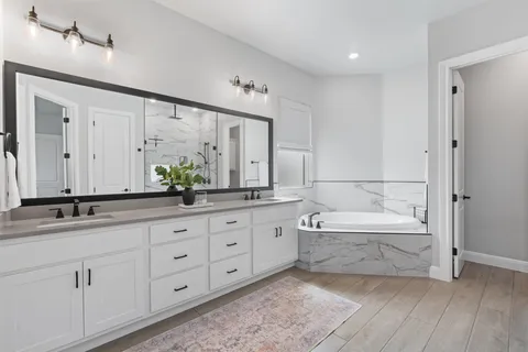 $905,000 | 210 Miranda Way, Georgetown, TX 78633