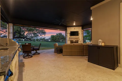 $905,000 | 210 Miranda Way, Georgetown, TX 78633