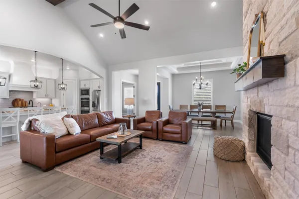 $905,000 | 210 Miranda Way, Georgetown, TX 78633