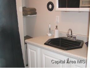 1711 E Keys Springfield, IL 62702 - Photo 11 of 19