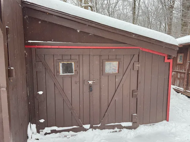 $259,000 | 1160 Bergrucken Lane, Stamford, VT 05350