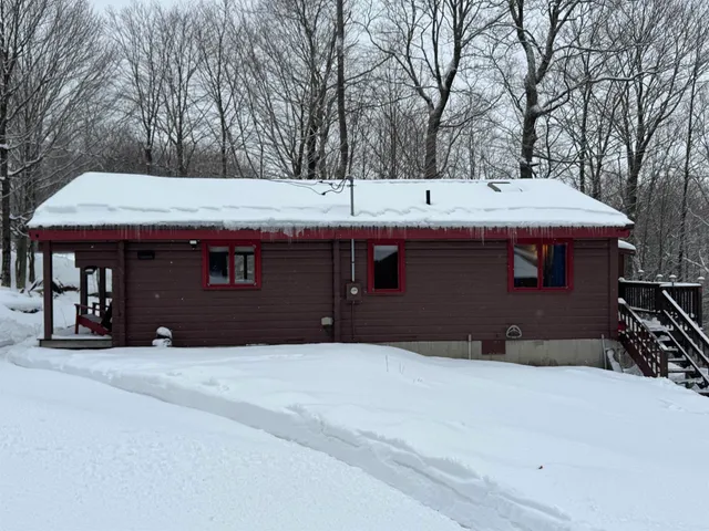 $259,000 | 1160 Bergrucken Lane, Stamford, VT 05350