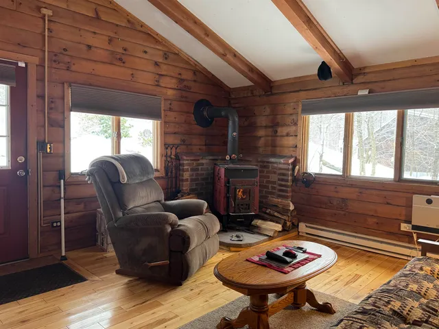 $259,000 | 1160 Bergrucken Lane, Stamford, VT 05350