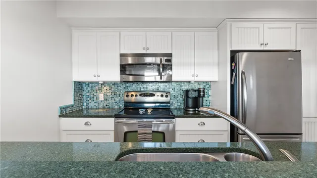 $700,000 | 1125 Point Judith Road, Unit D4, Narragansett, RI 02882