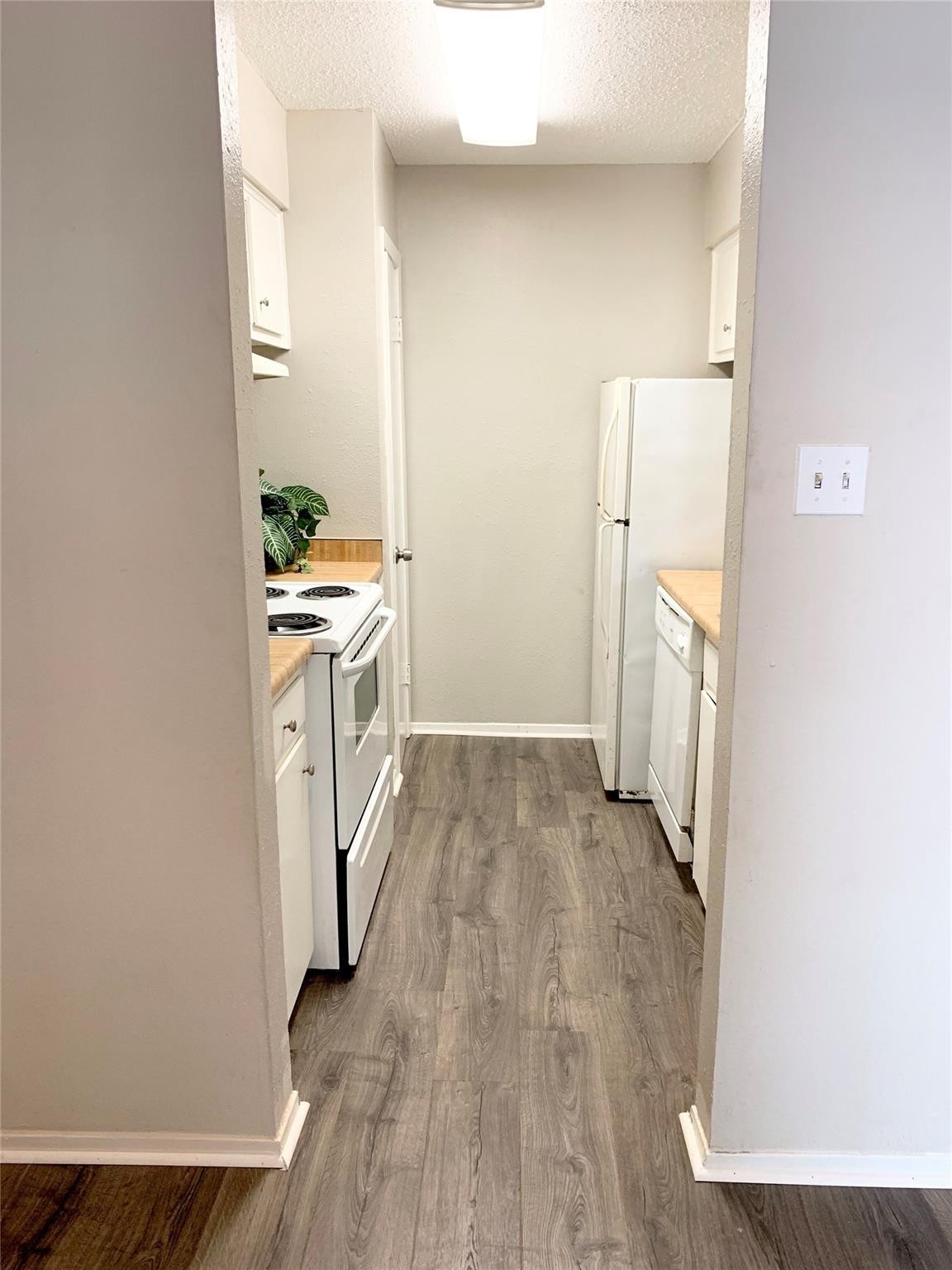 8281 Kingsbrook Road, Unit 257 Houston, TX 77024 - Photo 4 of 9